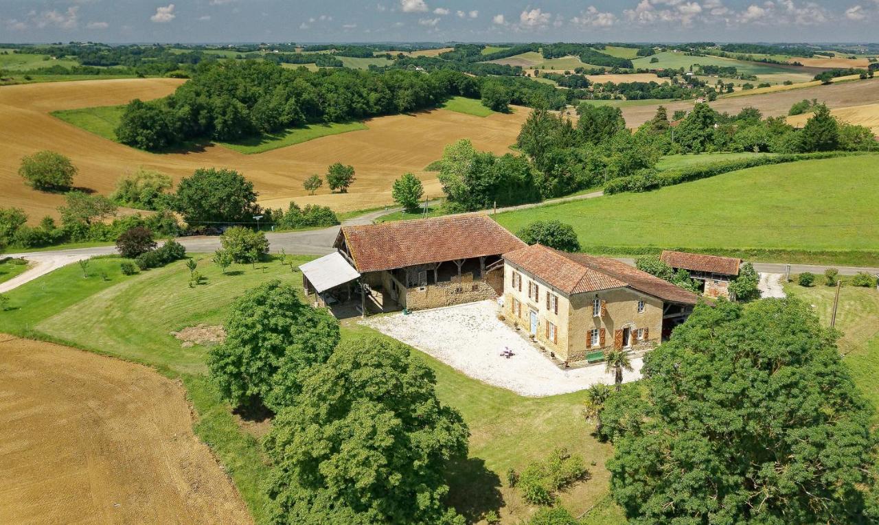 Le Guitou Villa Monlezun Bagian luar foto