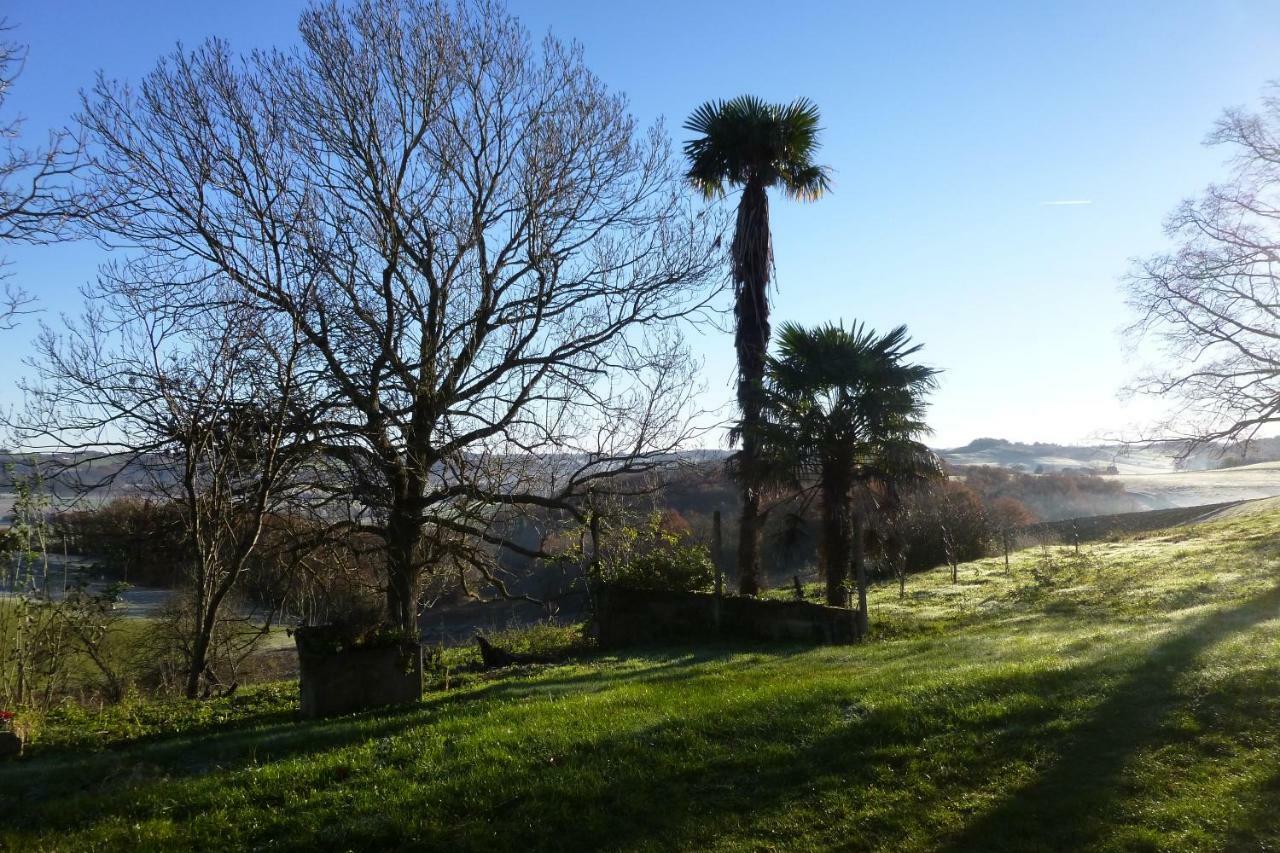 Le Guitou Villa Monlezun Bagian luar foto