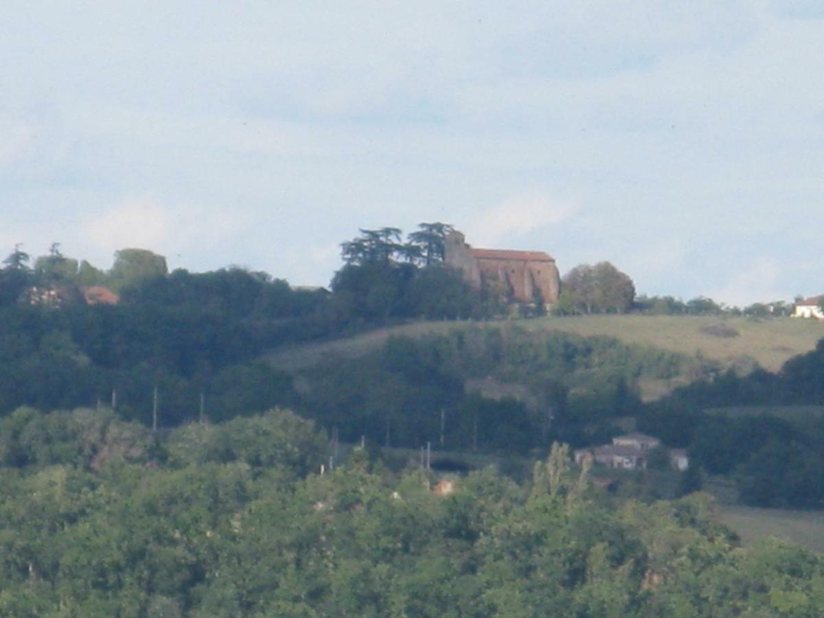 Le Guitou Villa Monlezun Bagian luar foto