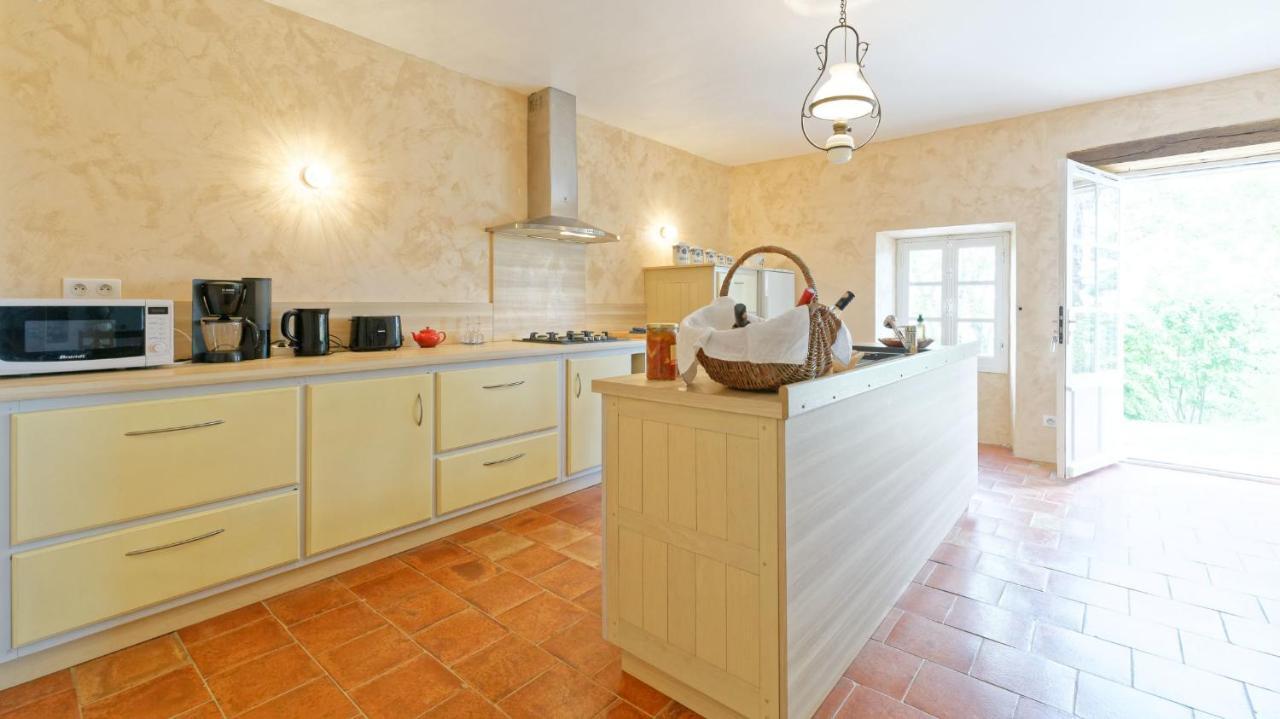 Le Guitou Villa Monlezun Bagian luar foto